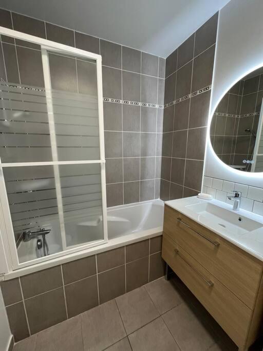 Appartamento Dahlia, Appt Cosy Avec Parking Et Balcon Caen Esterno foto